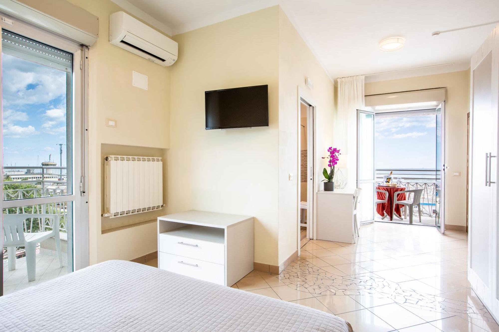Hotel Lungomare Cervia Exterior foto