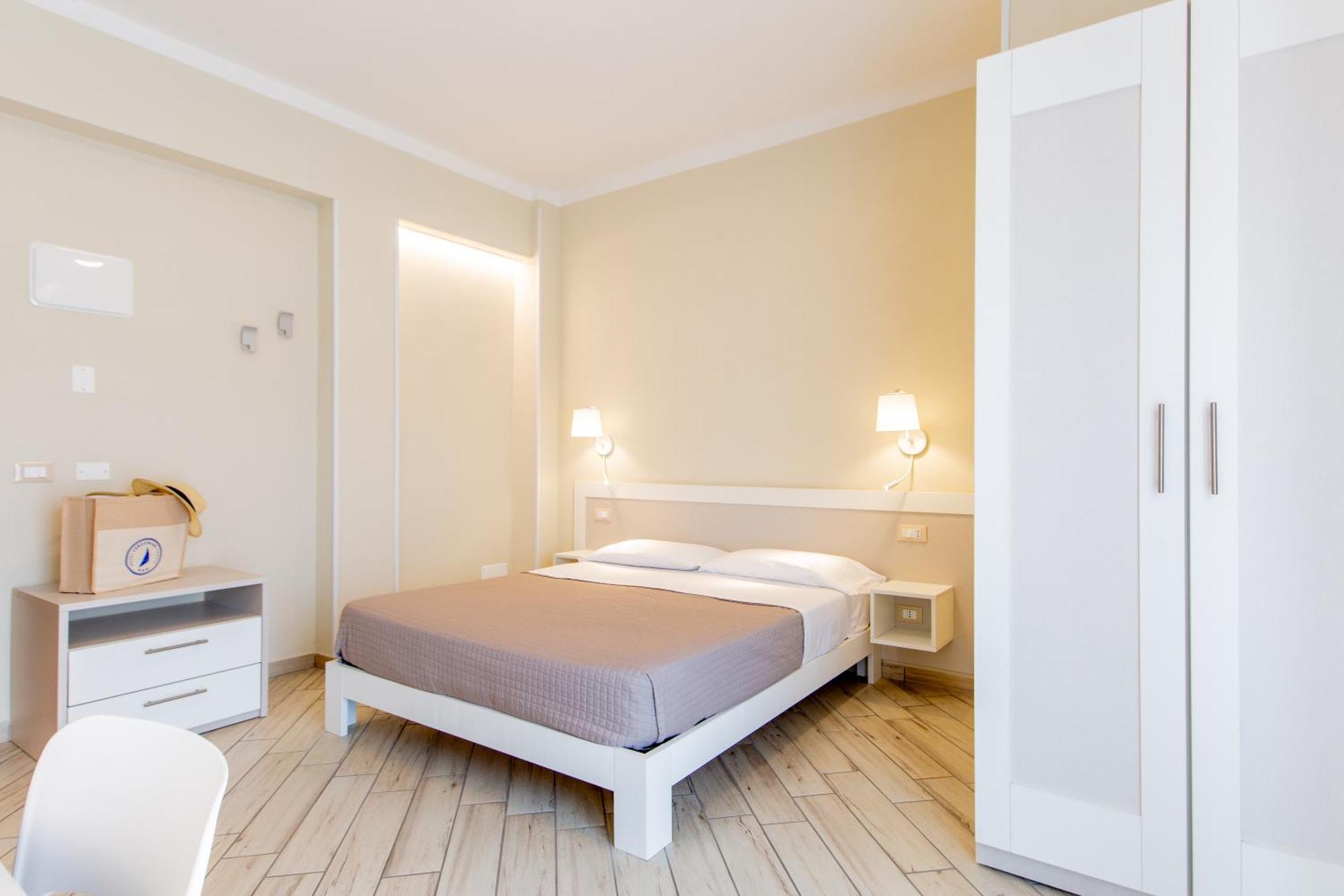Hotel Lungomare Cervia Exterior foto