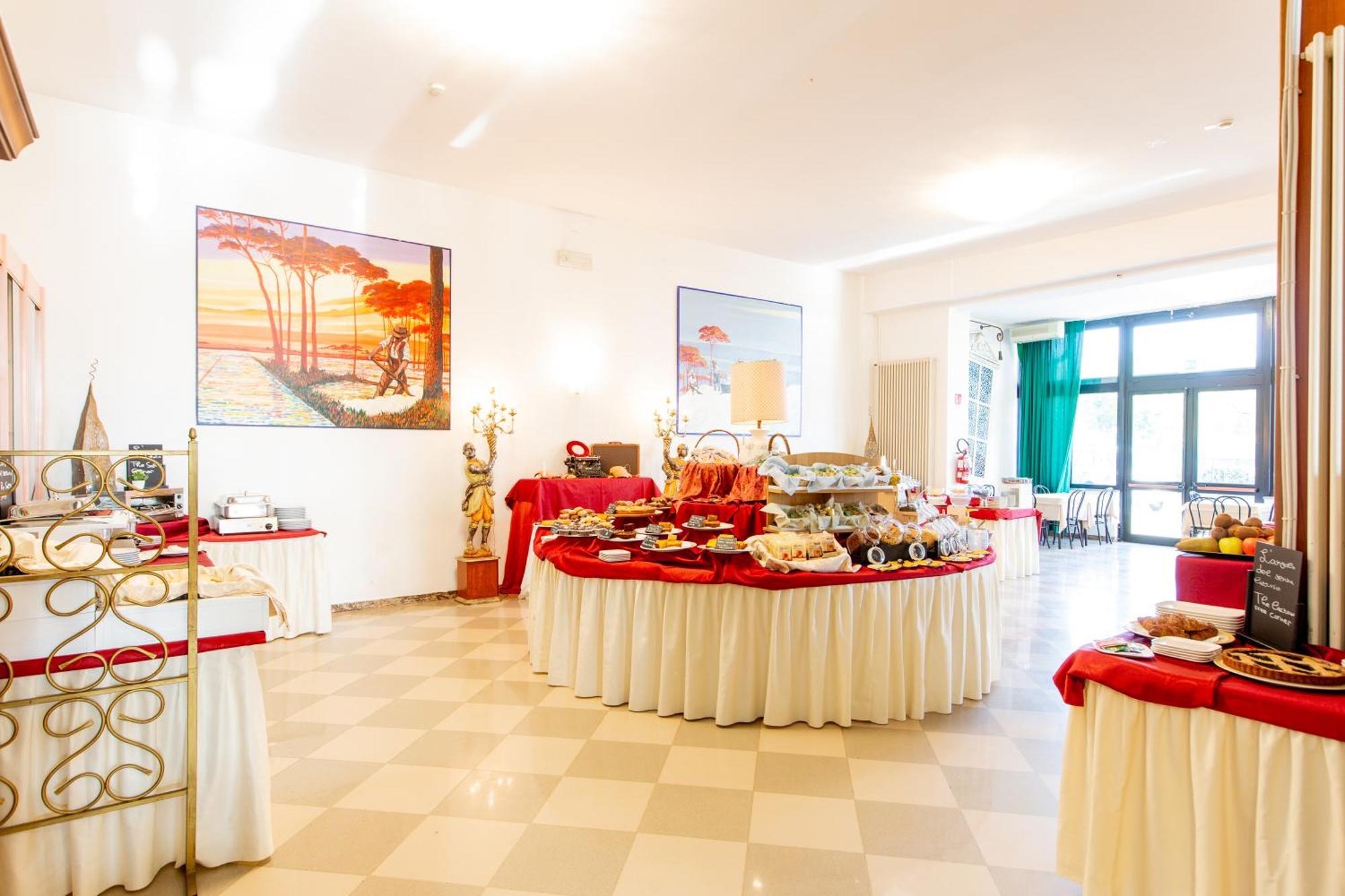 Hotel Lungomare Cervia Exterior foto