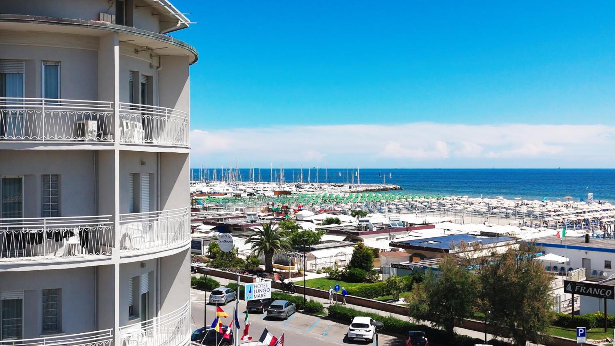 Hotel Lungomare Cervia Exterior foto